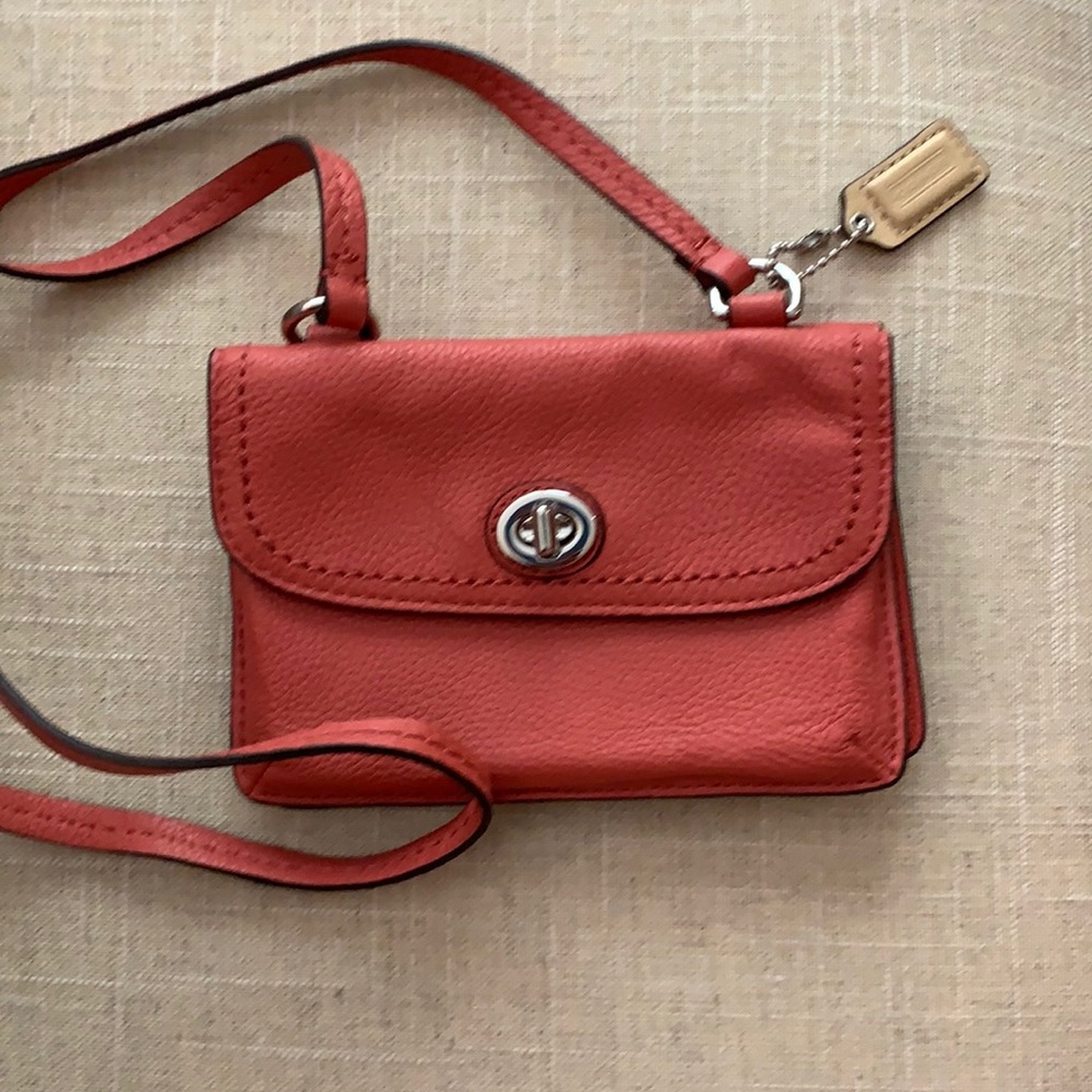NWOT Coach small leather crossbody